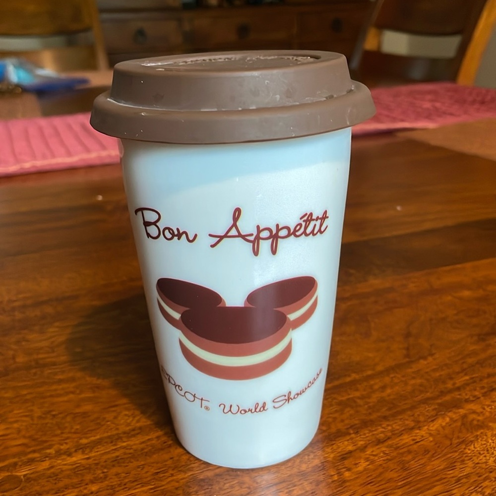 EXCLUSIVE DISNEY EPCOT ‘BON APPÉTIT CERAMIC MUG